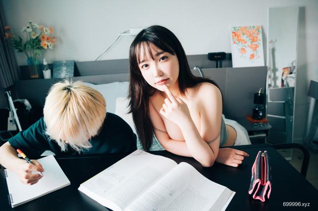  Ye Eun (손예은) – Rrivate tutor + S.Ver